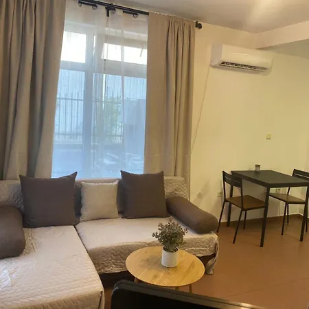Charming Ground Floor Aprt In Old * Sofya