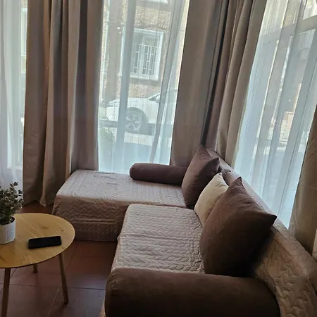 Apartman Charming Ground Floor Aprt In Old *
