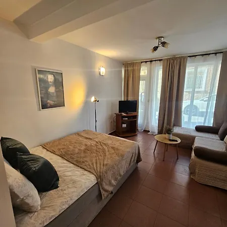 Apartman Charming Ground Floor Aprt In Old Szófia